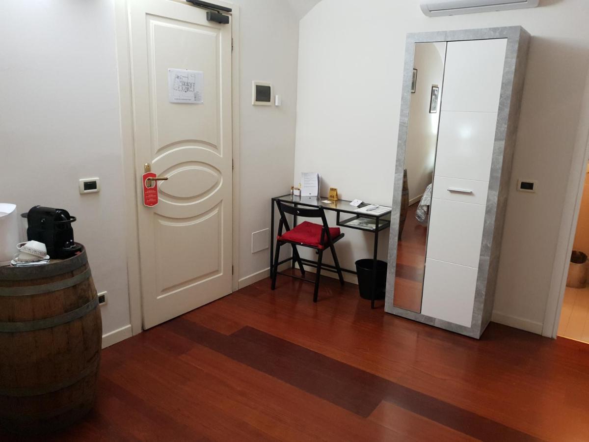 Ristorante Albergo Corona Novi Ligure Eksteriør bilde