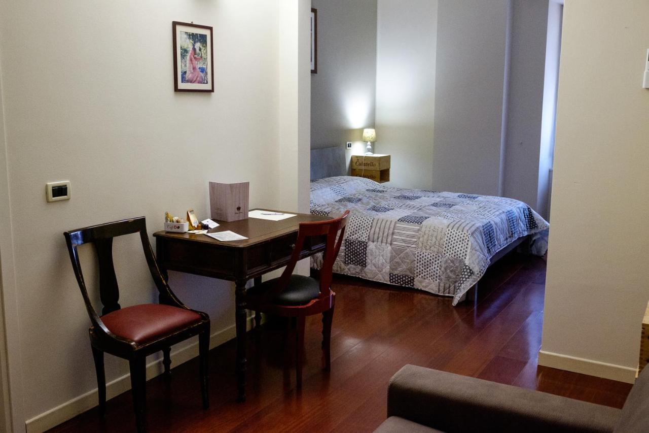 Ristorante Albergo Corona Novi Ligure Eksteriør bilde